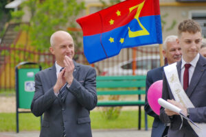 С директором лицея в Лиде не продлили контракт. Он выступал против фальсификации выборов и насилия