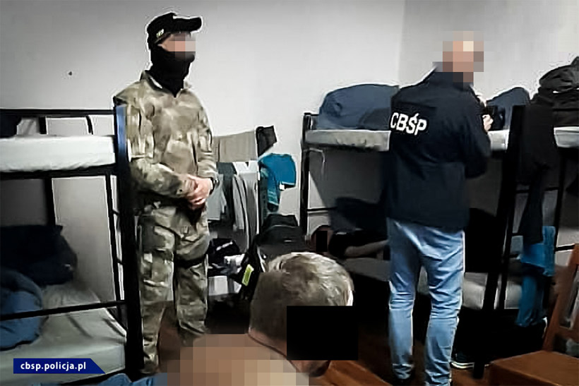 В Польше закрыли нелегальную табачную фабрику, задержаны пятеро белорусов