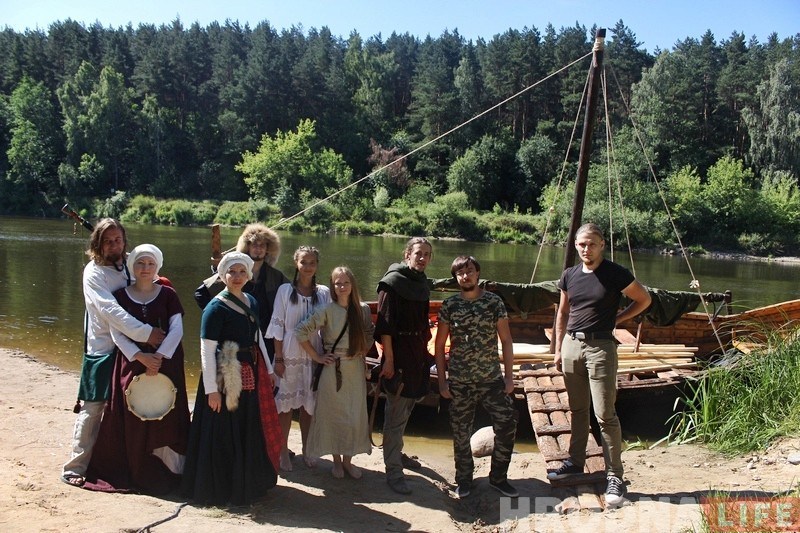 Усадили со спущенными штанами, угрожали вывезти в лес. Как задерживали гродненца, распылившего газ в ОМОНовца