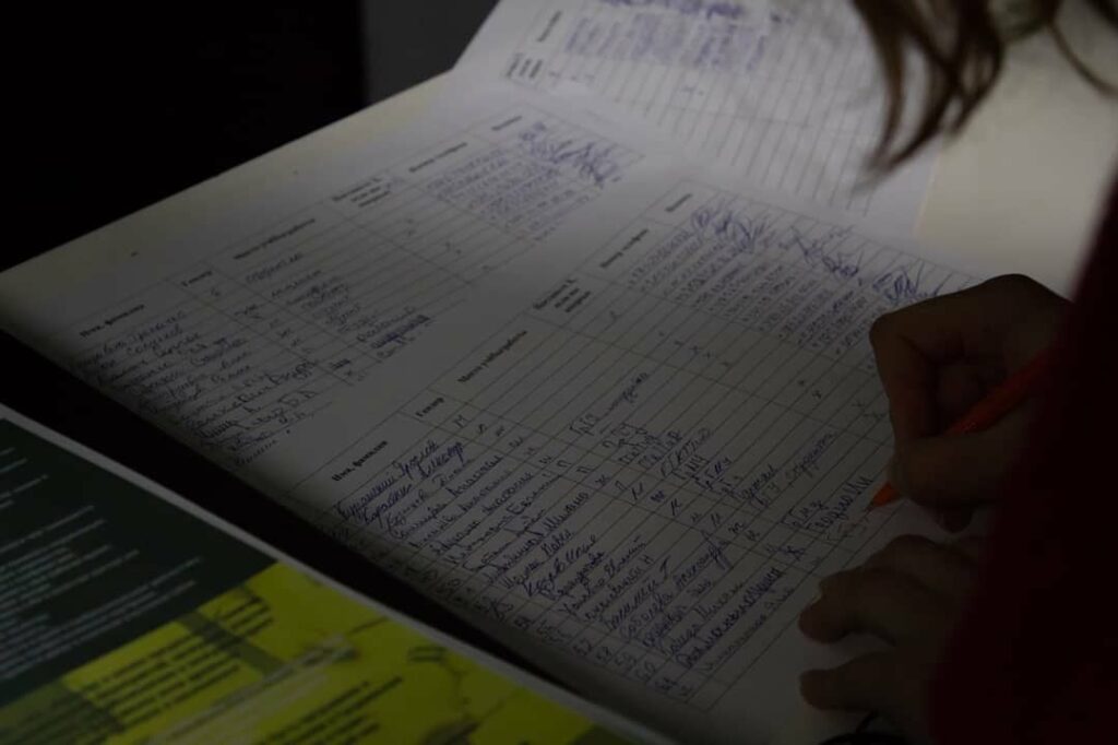 «Проще будет жить в обществе, где человек не будет придираться к другому». Что такое «Живая библиотека»?