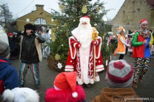 В центре Гродно открылось поместье Деда Мороза В центре Гродно открылось поместье Деда Мороза