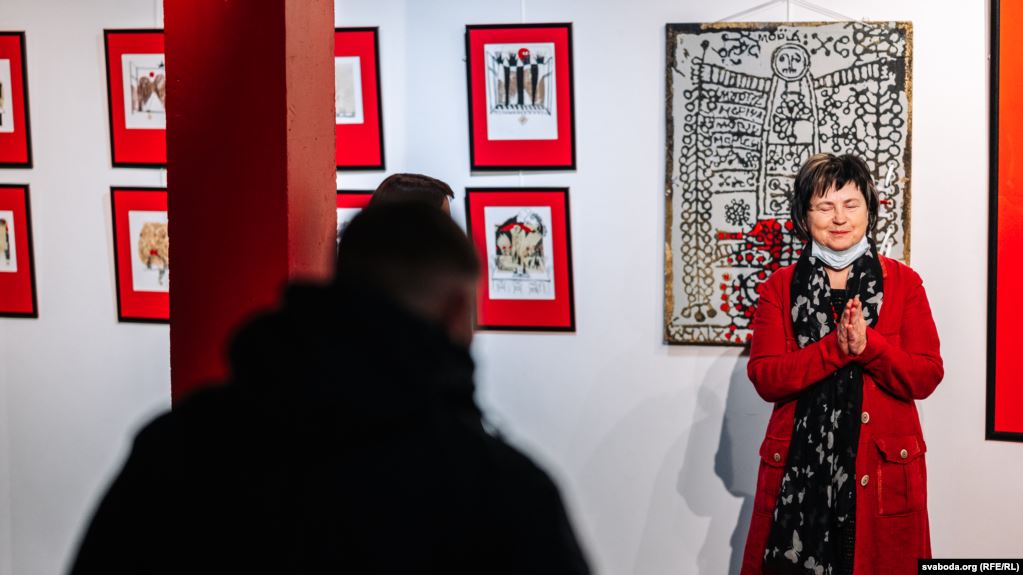 "Красный на белом - это наш цвет". В Гродно открыли выставку "Жыве Беларусь!" "Красный на белом - это наш цвет". В Гродно открыли выставку "Жыве Беларусь!"