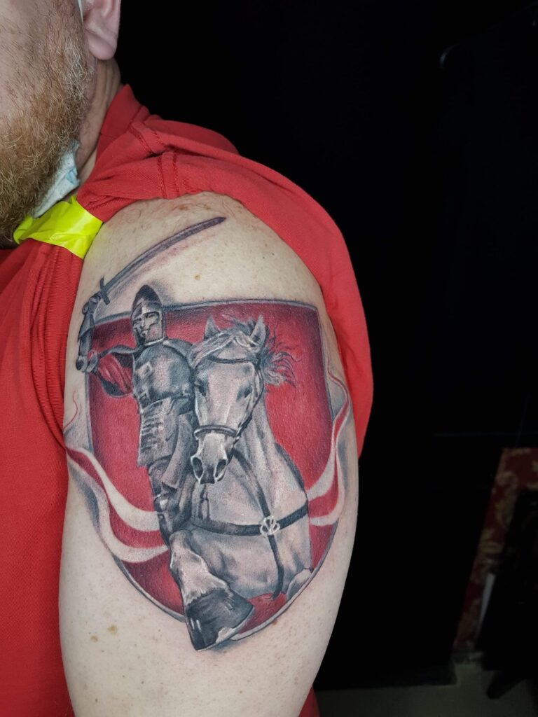 Уцякаць, зводзіць ці набіць яшчэ адну. Уладальнікі БЧБ-татуіровак, — пра магчымае прызнанне такой сімволікі экстрэмісцкай