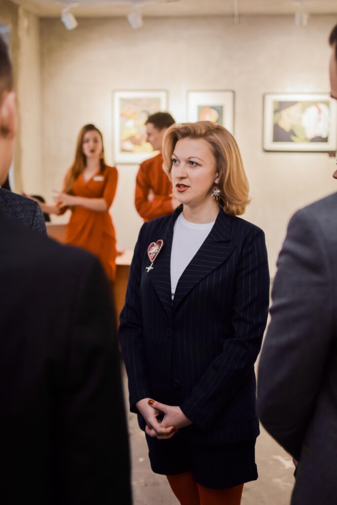 "Кожная карціна - гэта аўтапартрэт". У Гродне ўпершыню адкрылася выстава "буцінанак"