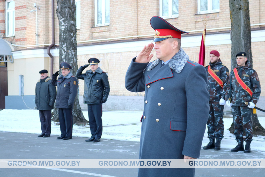 Вадим Синявский стал новым главой МЧС Беларуси. Он руководил милицией Гродно, разгонял протесты и извинялся за насилие