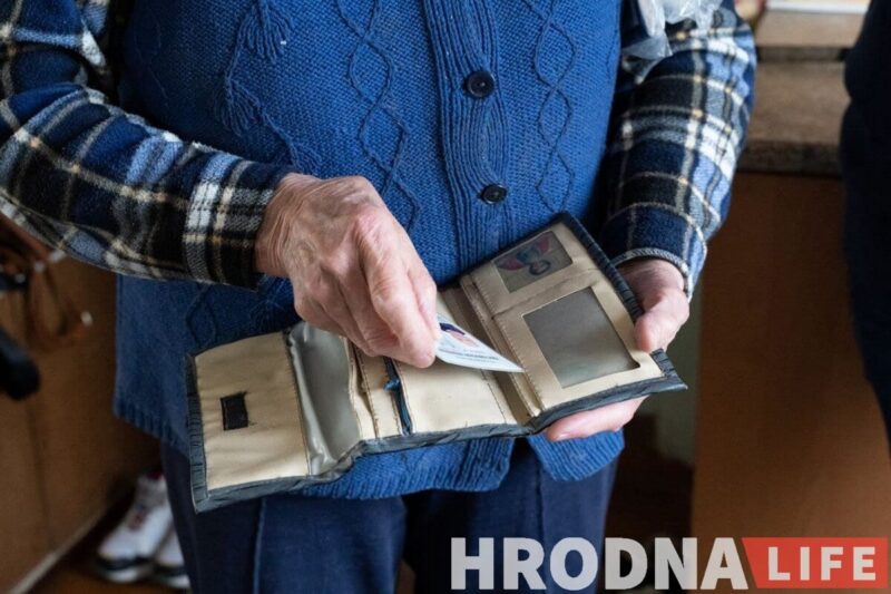 «Нет такого механизма, чтобы списать этот долг». Гродноводоканал судится с 89-летней бабушкой из-за недоплаты за ремонт трубы
