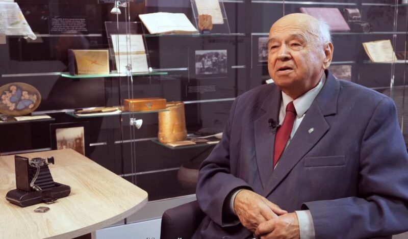 Валентин Яблонский во время интервью