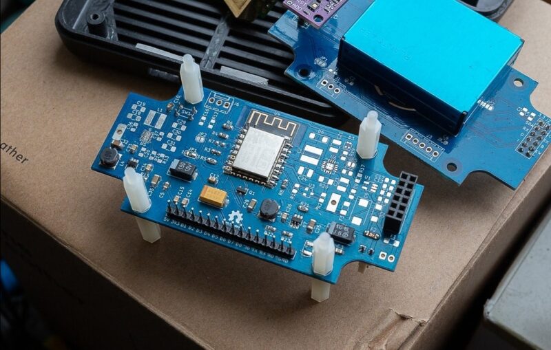 Пыл і шкодныя выкіды. Мы праверылі паветра ў горадзе і расказваем, як гэта можа зрабіць кожны