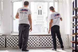 Пятикамерный профиль и установка на уровне. Как сэкономить на окнах без ущерба для уюта