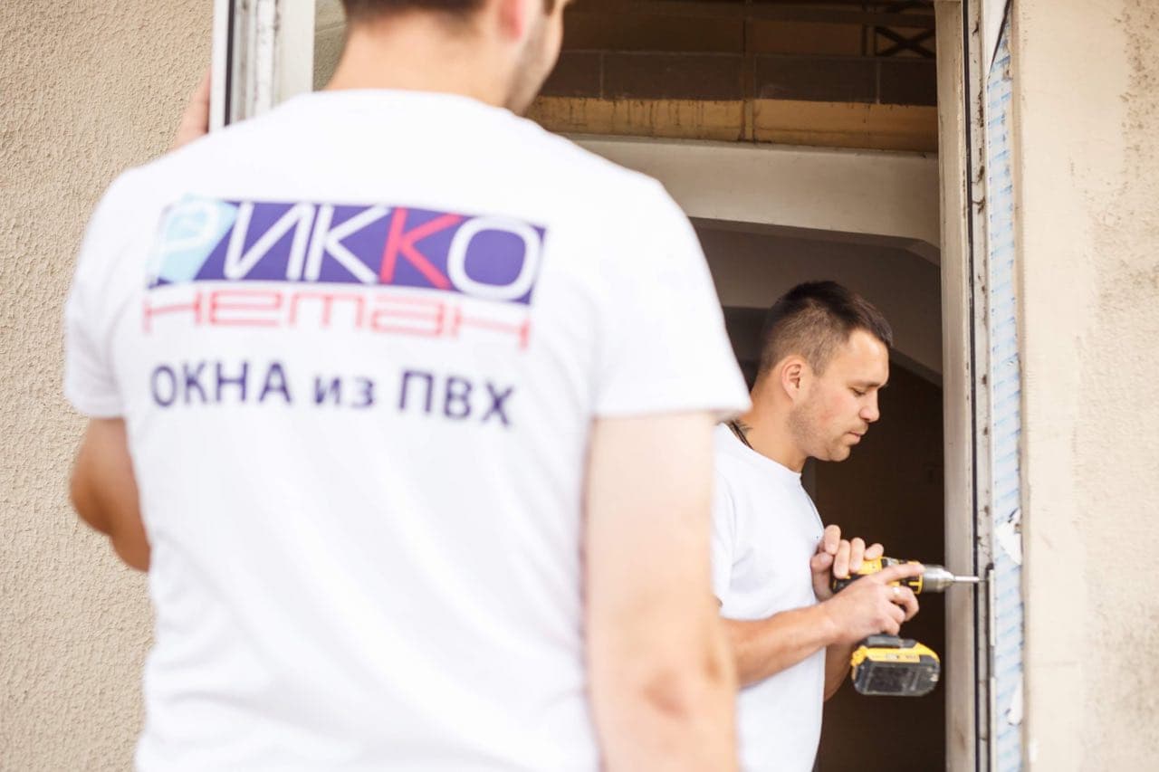 Пятикамерный профиль и установка на уровне. Как сэкономить на окнах без ущерба для уюта