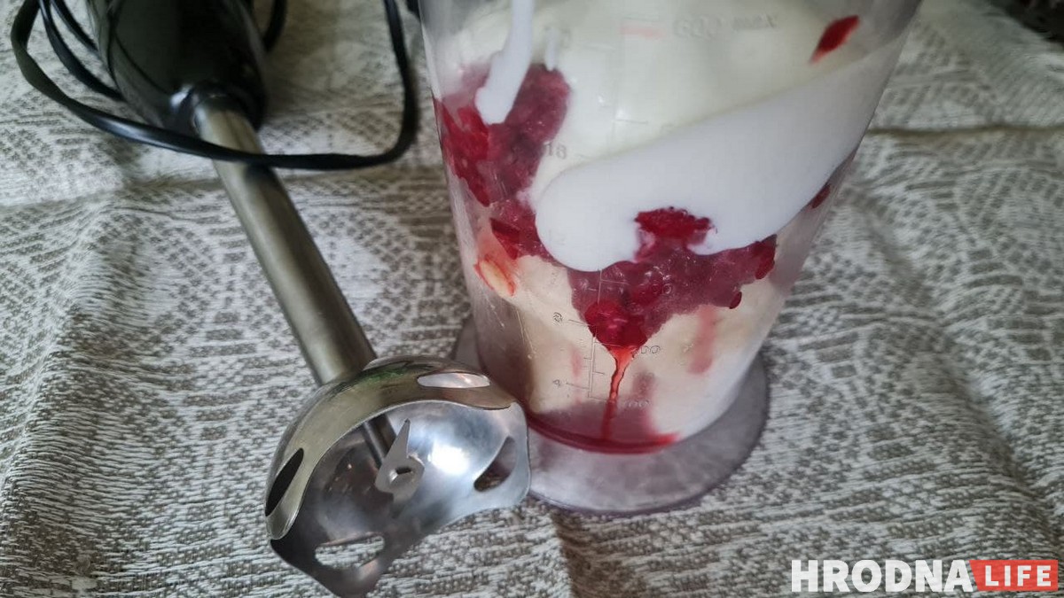 Готовь быстро, ешь медленно. Панкейки из тыквы и ягодный смузи для воскресного завтрака