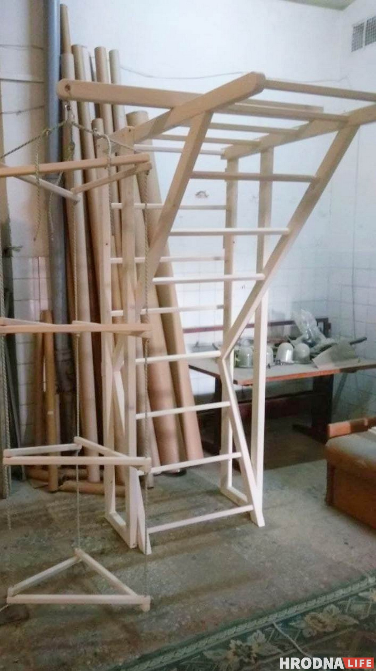 "Раз-облачение - это когда с облаков спускаешься на землю". Многодетная мама из Гродно рассказала о творчестве, трудностях и счастье большой семьи