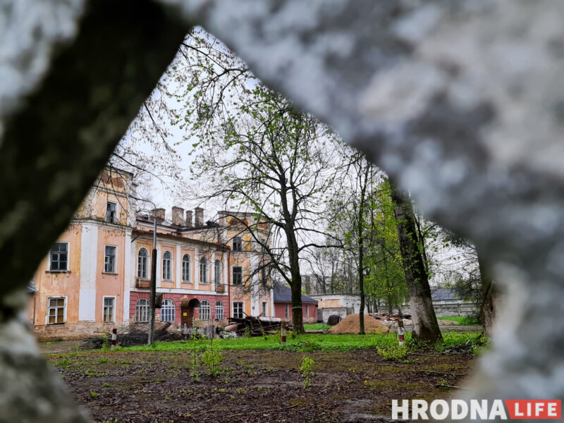 Аранжарэя, дыназаўры і амфітэатр. Што з'явіцца каля палаца Чацвярцінскіх у Гродне