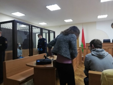 Гродзенку з анкалогіяй судзяць за счэпку. Яе дачка - у СІЗА па той жа справе