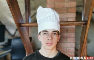 Готовь быстро, ешь медленно. Салат из дикоросов и домашний лаваш для воскресного завтрака