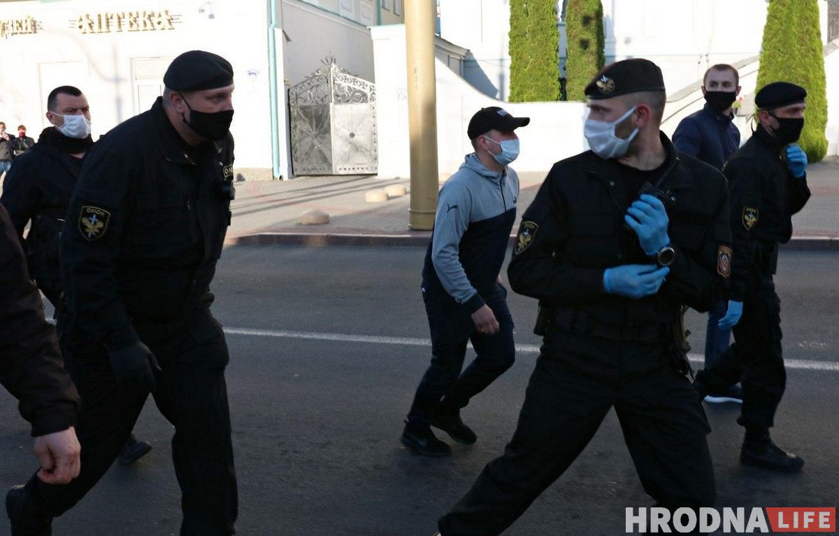 Как в Гродно задержали Сергея Тихановского. Вспоминаем день в 10 фотографиях