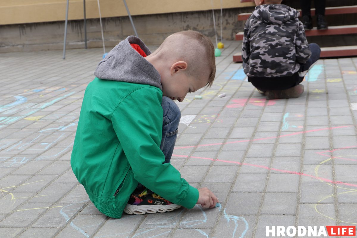 "Наступным будзе Папа Рымскі". Як працуе Гродзенскі дзіцячы хоспіс, за які перажывае Анджэліна Джалі