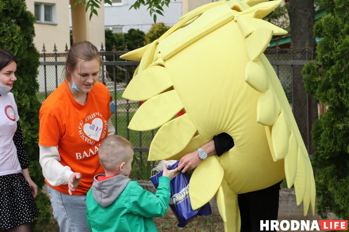 "Наступным будзе Папа Рымскі". Як працуе Гродзенскі дзіцячы хоспіс, за які перажывае Анджэліна Джалі