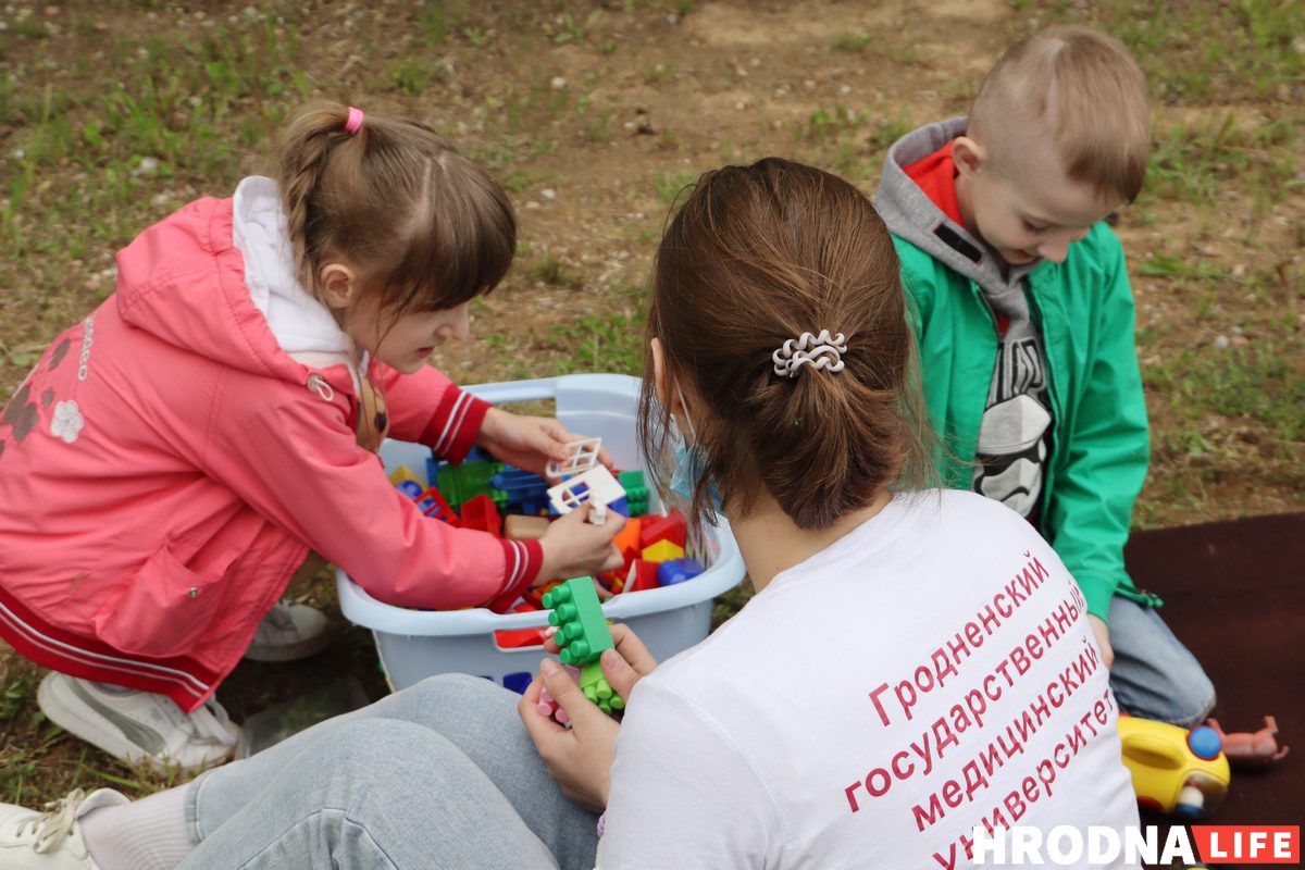 "Наступным будзе Папа Рымскі". Як працуе Гродзенскі дзіцячы хоспіс, за які перажывае Анджэліна Джалі