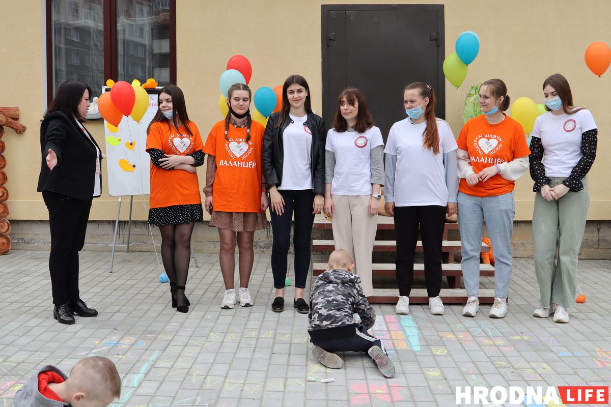 "Наступным будзе Папа Рымскі". Як працуе Гродзенскі дзіцячы хоспіс, за які перажывае Анджэліна Джалі