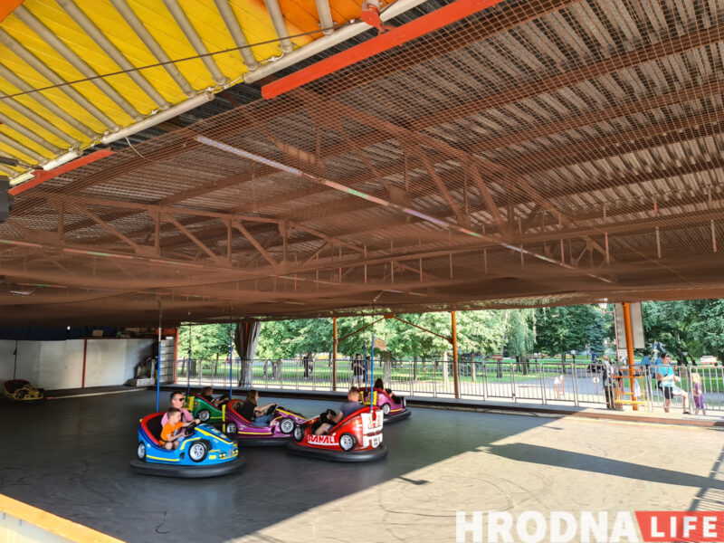 Амерыканскія горкі ў стылі мая: атракцыёнам у парку Жылібера мяняюць выгляд