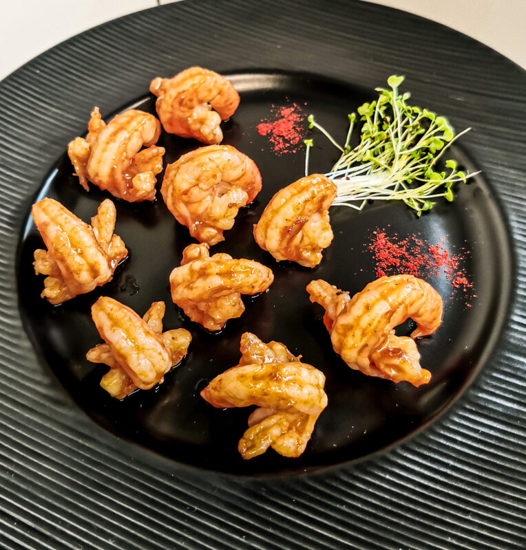 Техасское BBQ и живая музыка. В Гродно открылся новый гастро-паб «Пятница»