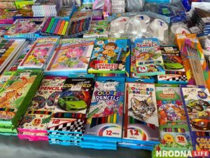 Канцтовары дешевле на почте, а портфель - на школьной ярмарке. Сколько стоит собрать ребёнка в школу в Гродно Канцтовары дешевле на почте, а портфель - на школьной ярмарке. Сколько стоит собрать ребёнка в школу в Гродно