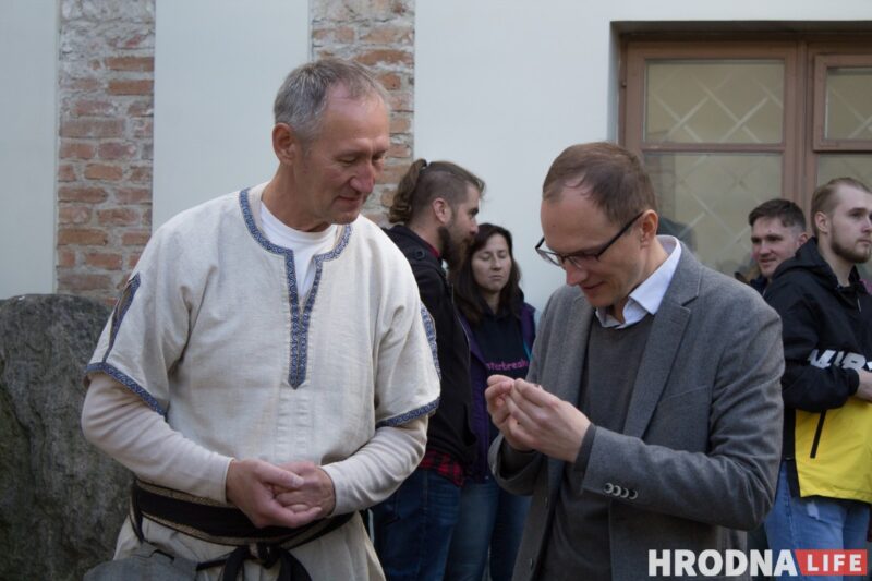 Повседневность средневековья и путь из варягов в греки. В Гродно прошел фестиваль с играми, танцами и поединками