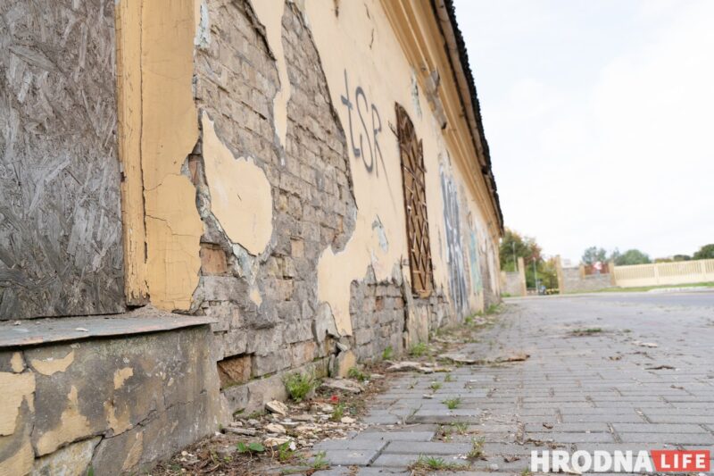 Бясцэнна і амаль бясплатна. 5 фактаў пра Станіславоўскую кафлярну Друцкіх-Любецкіх, якую не могуць прадаць нават са зніжкай