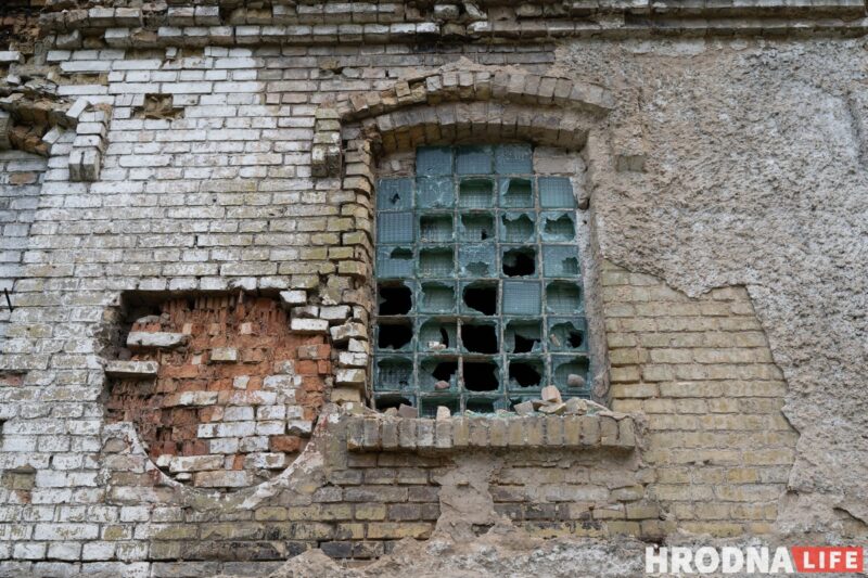 Бясцэнна і амаль бясплатна. 5 фактаў пра Станіславоўскую кафлярну Друцкіх-Любецкіх, якую не могуць прадаць нават са зніжкай