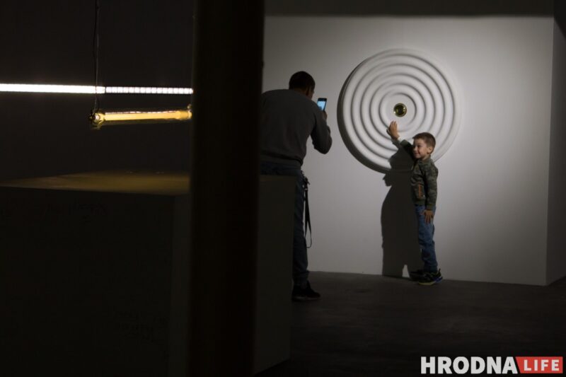 “Закроем глаза и представим…».   В Гродно представили арт-проект Александра Балдакова «LUMINARIUM»