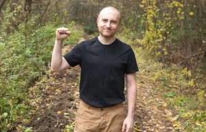 «Возможно, сейчас бы сидел». Бывший политзаключенный Дмитрий Фурманов уехал из Беларуси