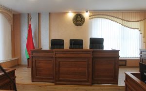 Пятерых гродненцев судят за сцепку в сентябре. Потерпевшие - 11 силовиков