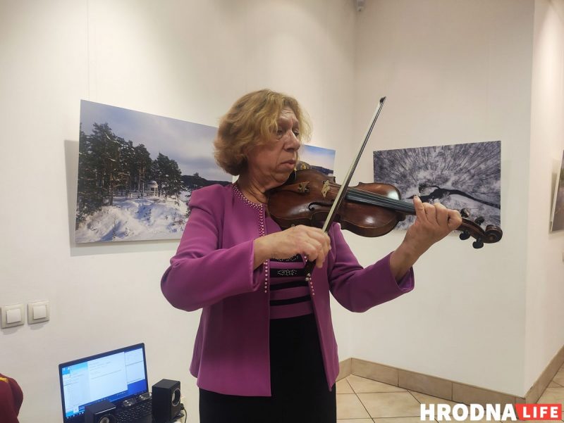 В Гродно открыли польско-белорусскую выставку о пущах. С ее помощью планируют развивать туризм Выставка "Зеленый взгляд" в Гродно. Фото: Hrodna.life