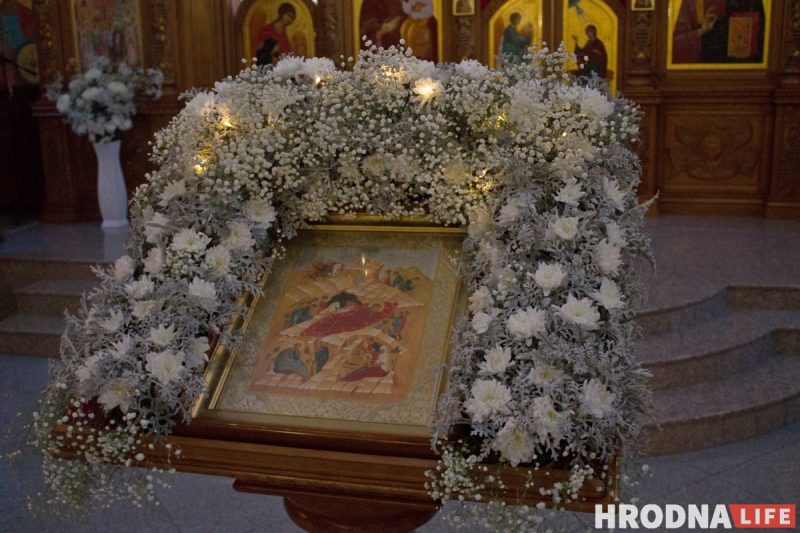 Как украсили гродненские храмы перед православным Рождеством