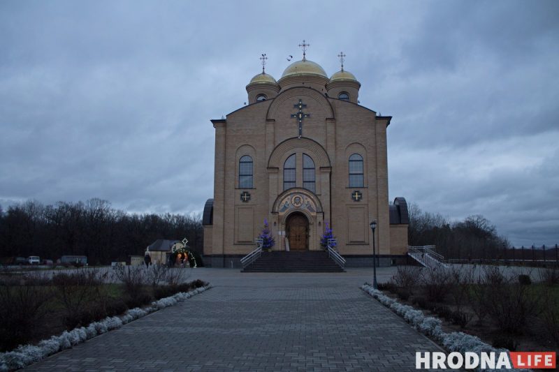 Как украсили гродненские храмы перед православным Рождеством