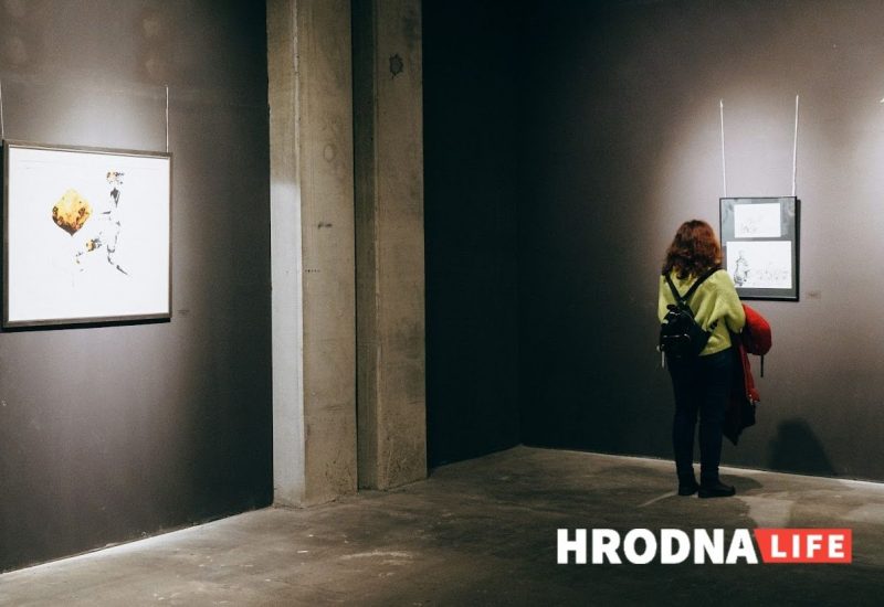 "Что в три года рисовал, то и сейчас”. Художник Павел Татарников привёз в Гродно ретроспективную выставку