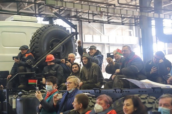 10 крымінальных артыкулаў, рэклама рэферэндуму, дамоўленасці паміж спецслужбамі. Як прайшоў тыдзень у Гродне і вобласці