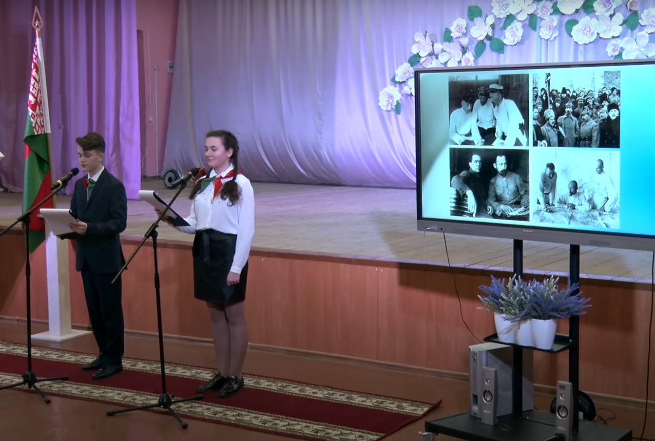 Гродненскую гимназию назвали в честь Дзержинского. Осенью переименуют все школы