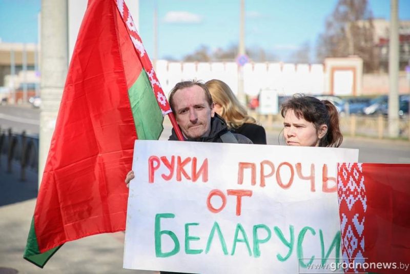 Затрыманне бацькі асуджанага, антыпольскі пікет, забарона хадзіць у туалет на вуліцы. Як прайшоў тыдзень у Гродне і вобласці