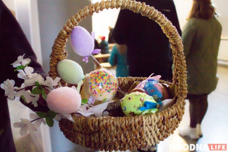 Каталіцкія вернікі святкуюць Вялікдзень