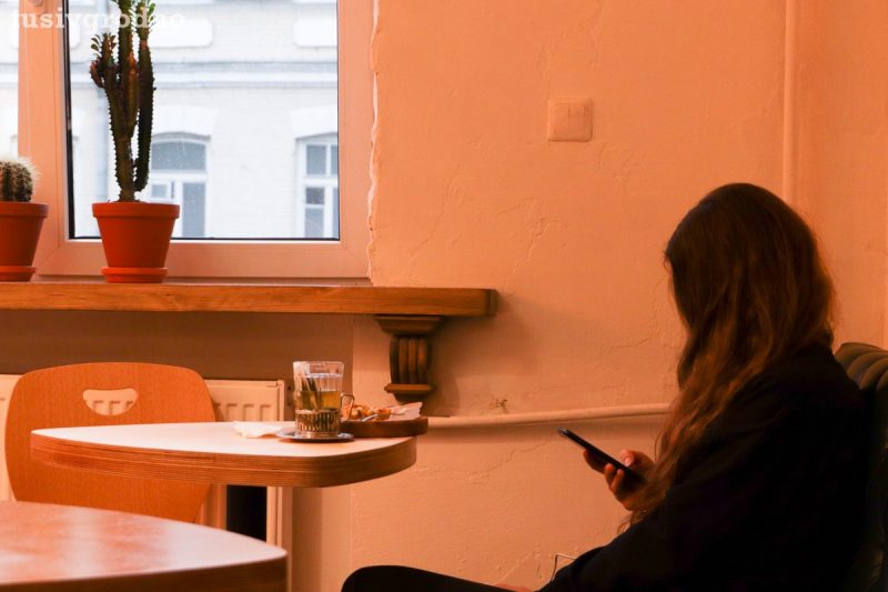 Восточный кофе по-новому и выпечка круассанов на месте. В Гродно открылось кафе “Дели”, и оно не про Индию