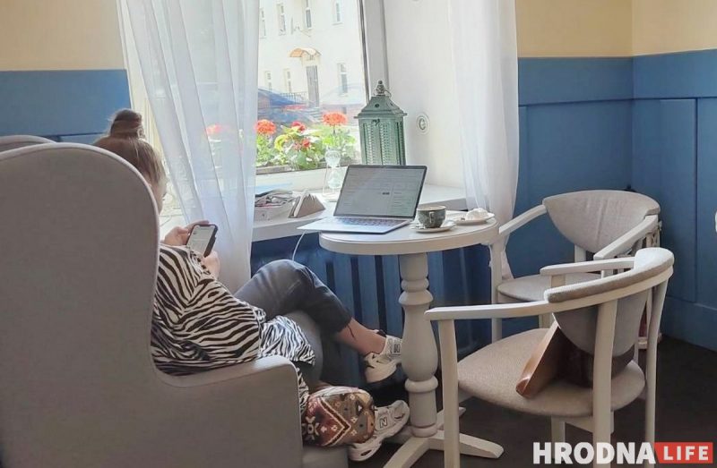 Где в кофейнях Гродно поработать с ноутбуком. Смотрите места в центре города ПРосто кофе