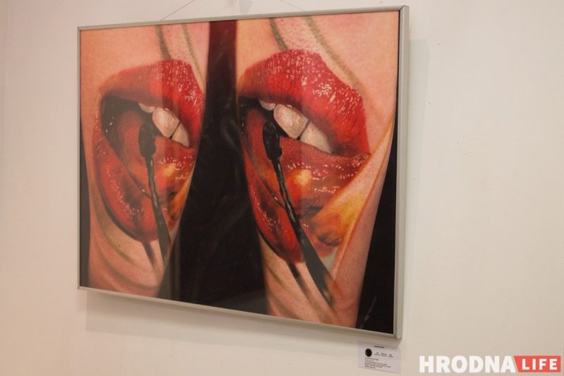 Тату в искусстве и рок сквозь классику. В Гродно татуировщики и музыканты представили совместный арт-проект