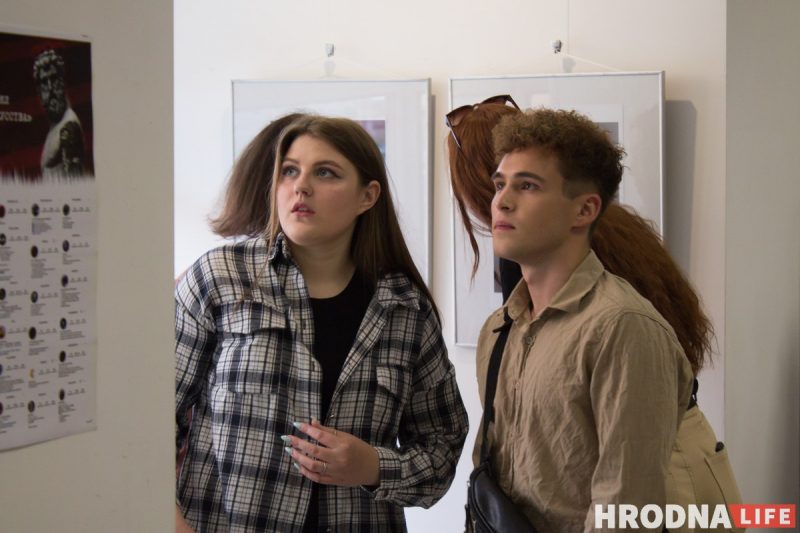 Тату в искусстве и рок сквозь классику. В Гродно татуировщики и музыканты представили совместный арт-проект