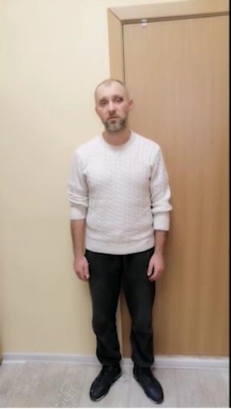 Раздевают до трусов и снимают извинения. Как жителей Гродненской области задерживают за татуировки