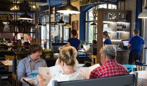 Веганские, рыбные и завтраки-конструкторы. Где и чем можно позавтракать в Гродно