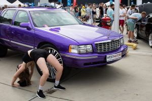 “Дайте мне хоть 20 000 евро – их все равно будет мало”. В Гродно прошел автомобильный фестиваль “Лакацыя” лакацыя автофестиваль triniti mercedes