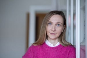 «Люди боятся этого слова из трёх букв». Психолог Ольга Величко о женщинах с онкологическими диагнозами и о том, как быть их близким