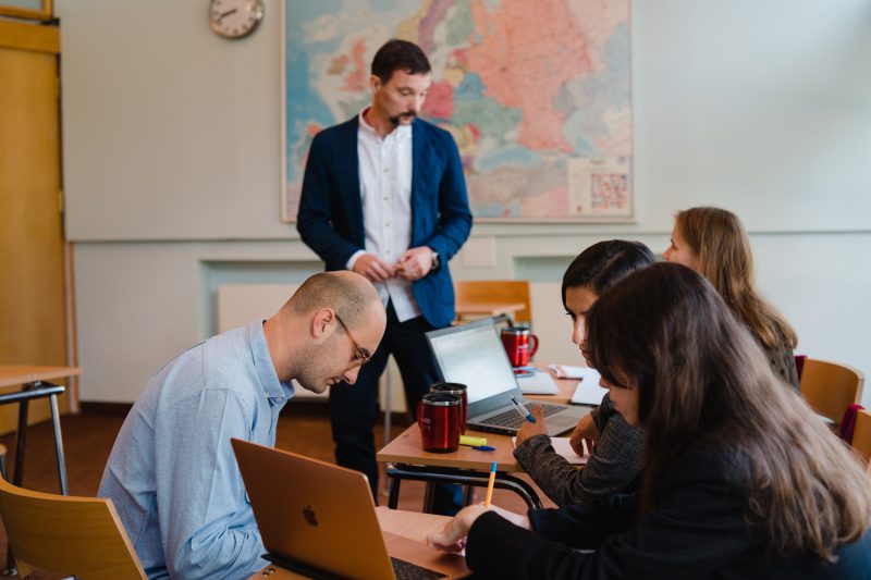 Заняткі ў каледжы - еўрапейская адукацыя для беларусаў.